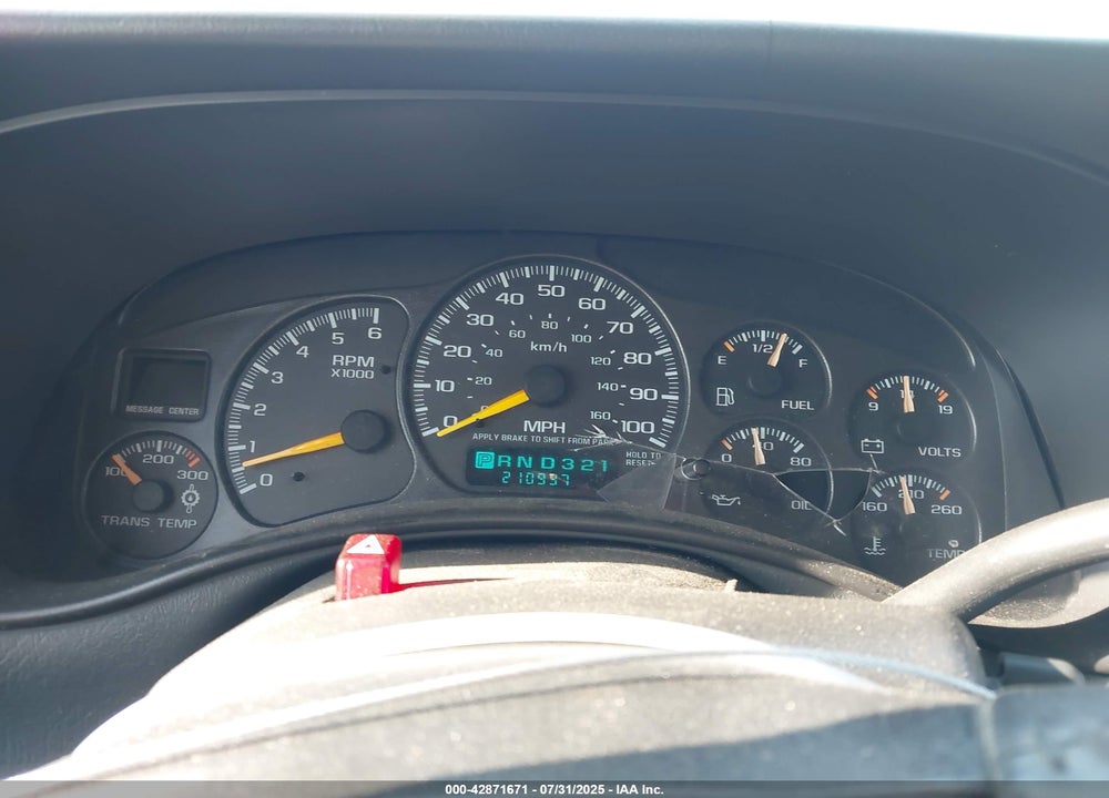 2001 CHEVROLET SUBURBAN 2500 LS VIN: 3GNGC26U91G121786