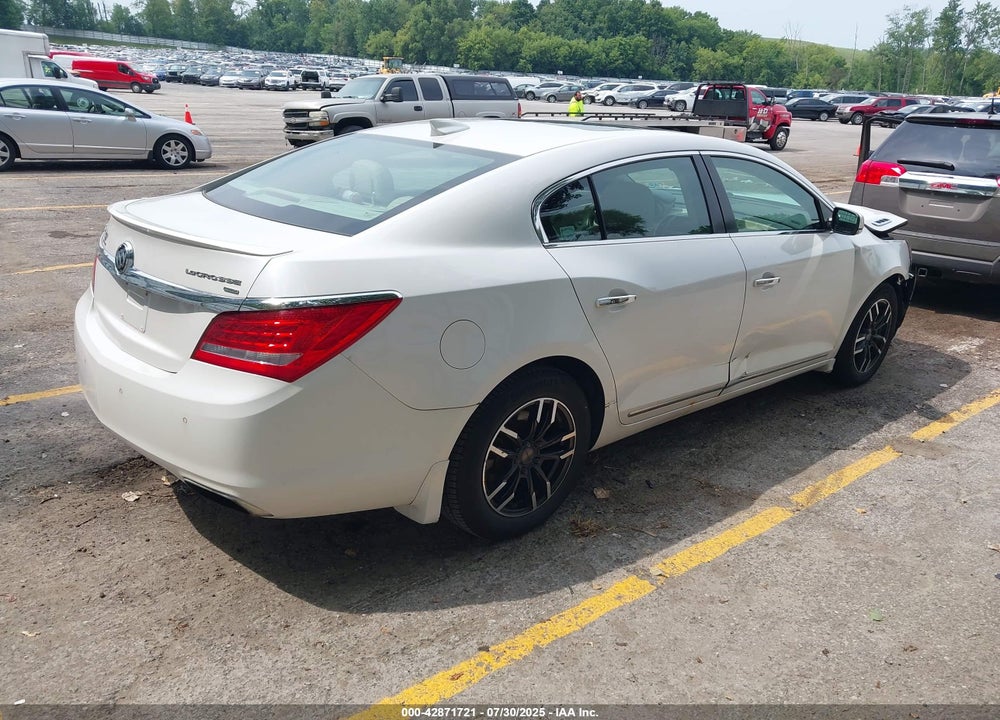 2016 BUICK LACROSSE VIN: 1G4GE5G38GF133685
