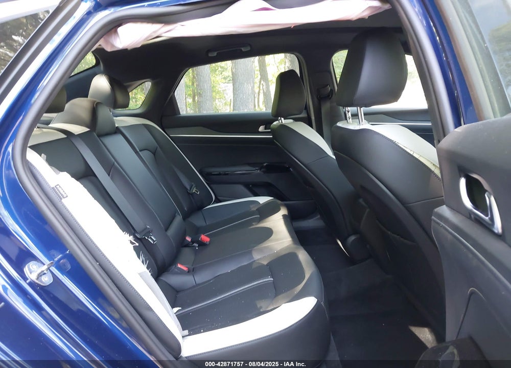 2025 KIA K5 VIN: KNAG64J79S5293660