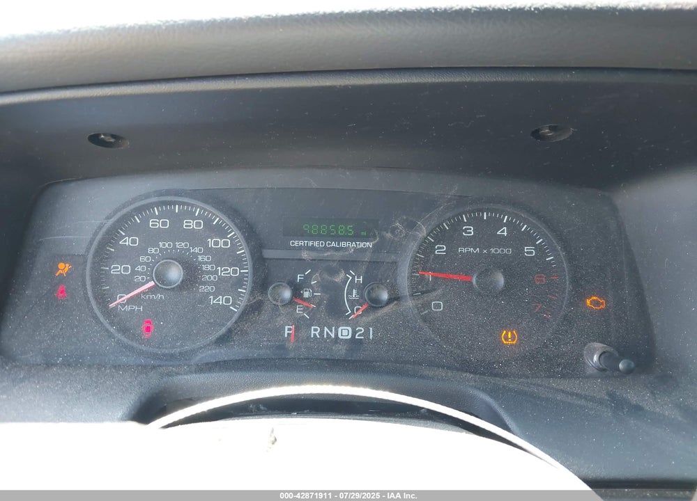 2011 FORD CROWN VICTORIA VIN: 2FABP7BV4BX176064