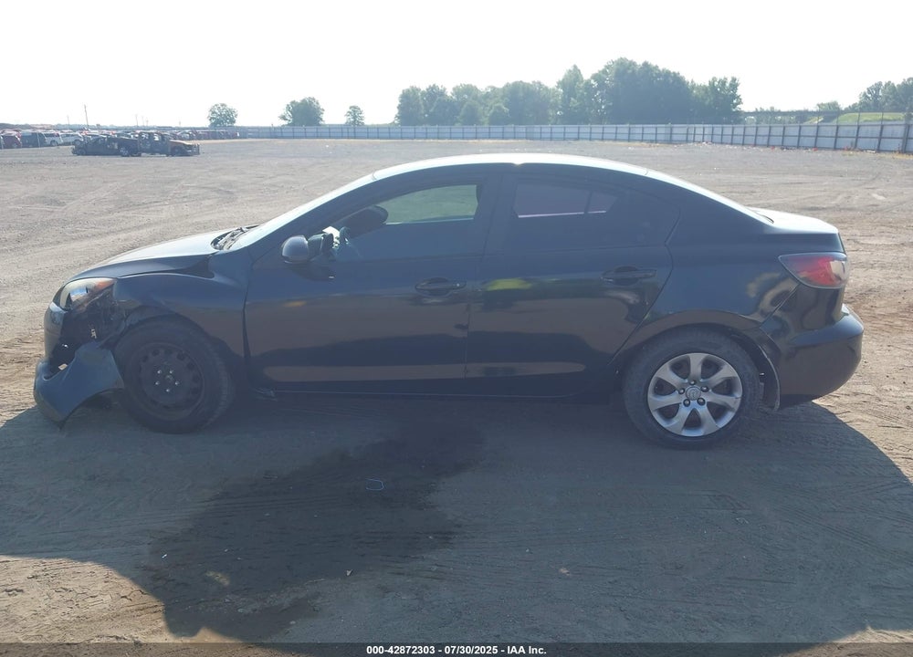 2013 MAZDA 3 VIN: JM1BL1TG0D1838513