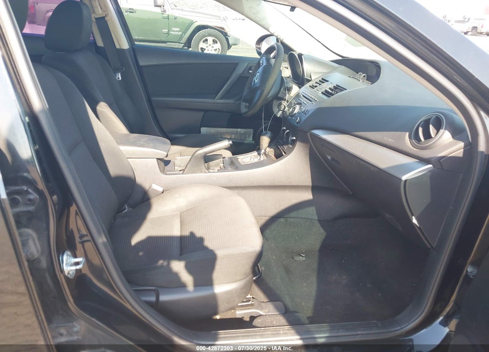 2013 MAZDA 3 VIN: JM1BL1TG0D1838513