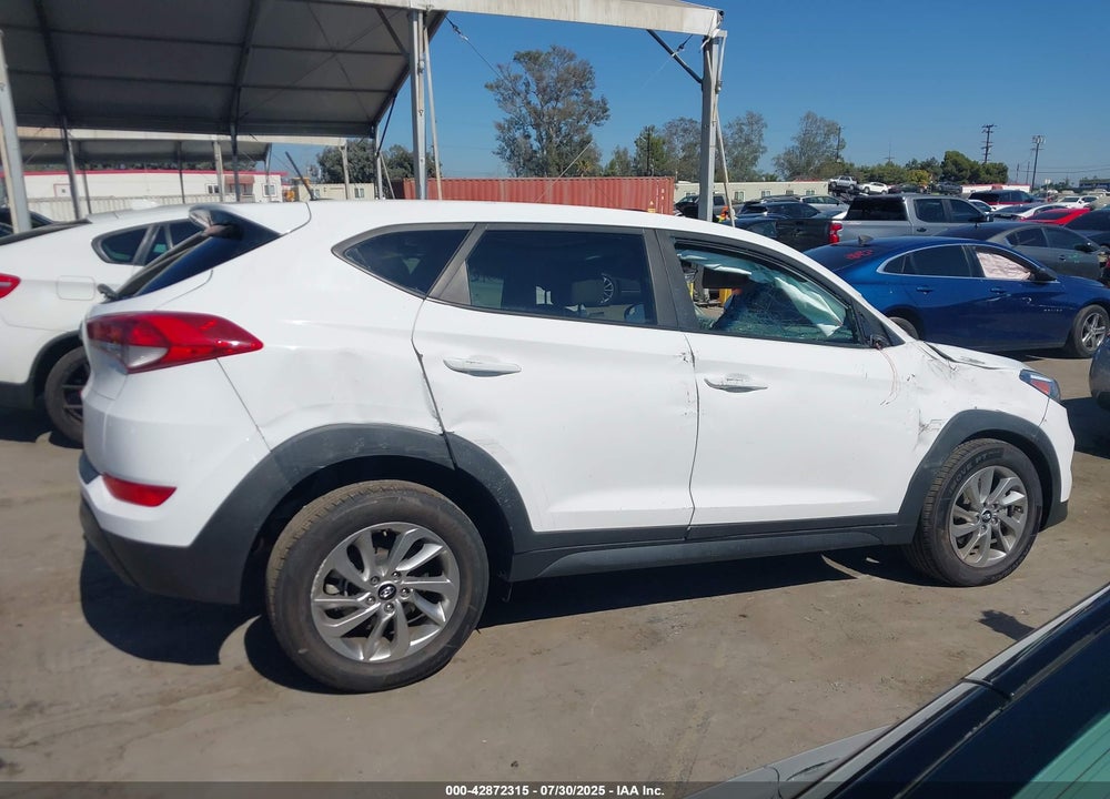 2017 HYUNDAI TUCSON VIN: KM8J23A49HU276047