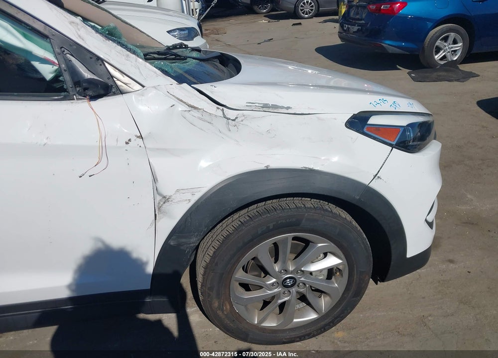 2017 HYUNDAI TUCSON VIN: KM8J23A49HU276047