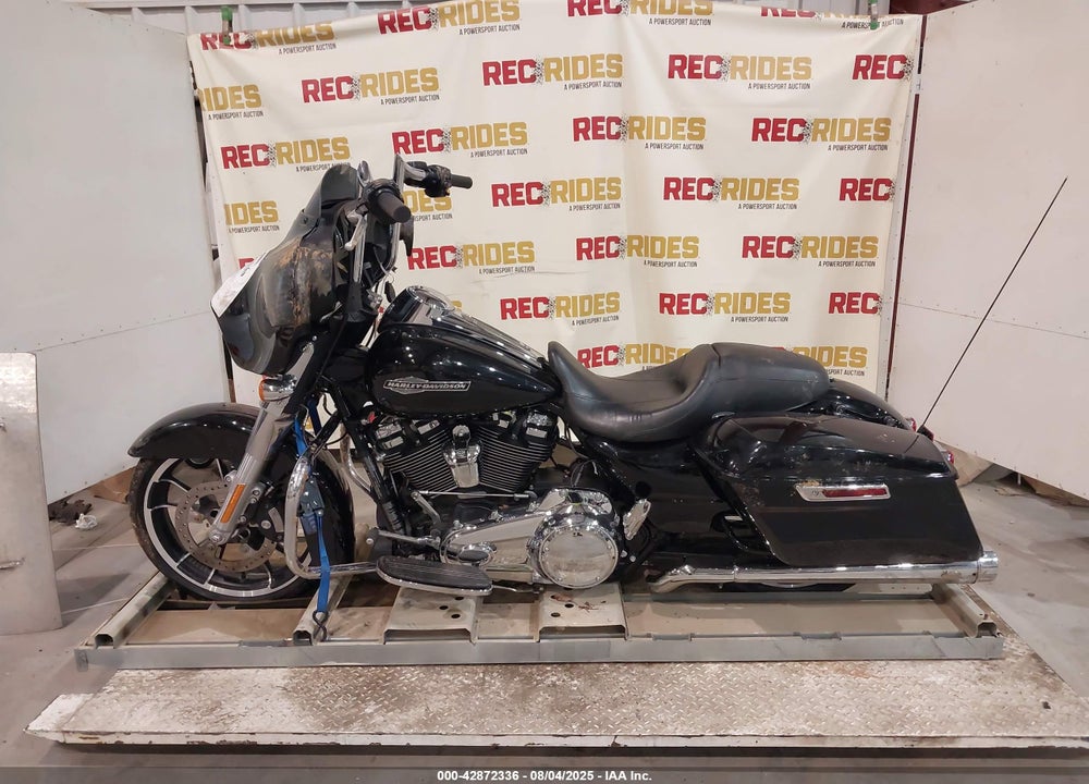 2022 HARLEY-DAVIDSON FLHX VIN: 1HD1KBC17NB617789