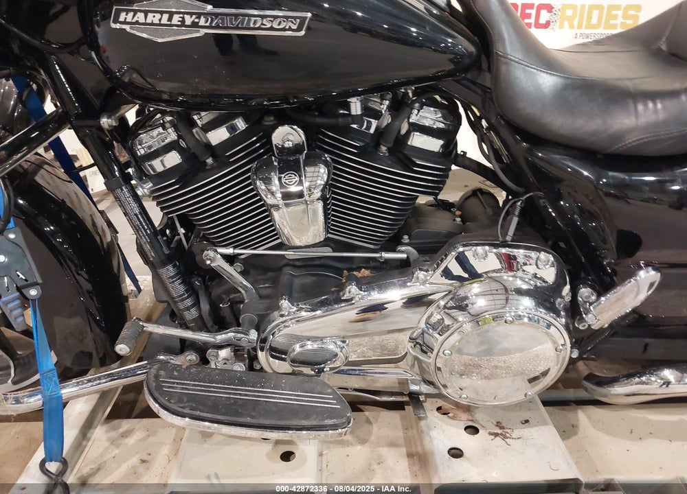 2022 HARLEY-DAVIDSON FLHX VIN: 1HD1KBC17NB617789