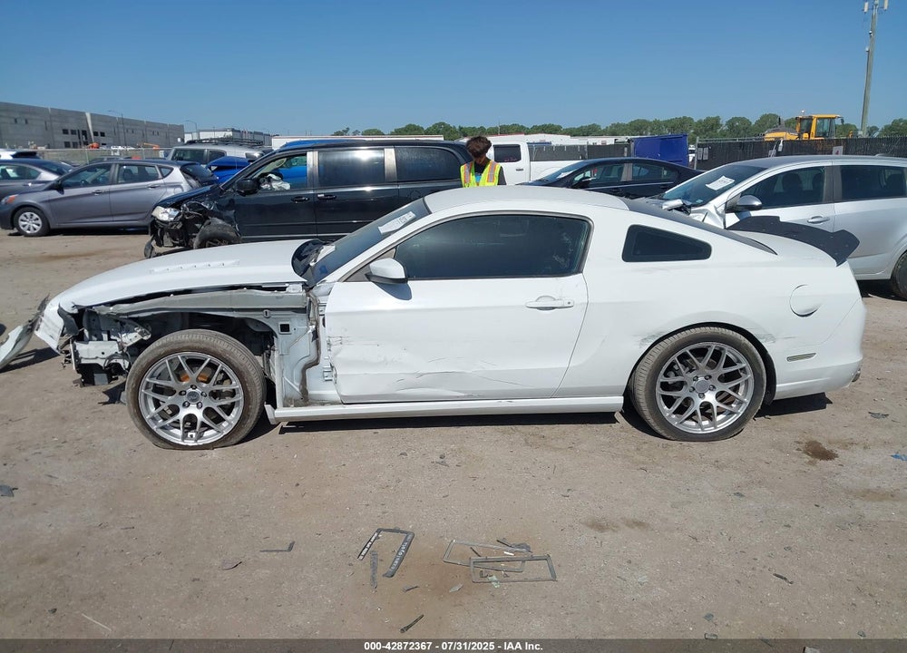 2014 FORD MUSTANG VIN: 1ZVBP8CF5E5309568
