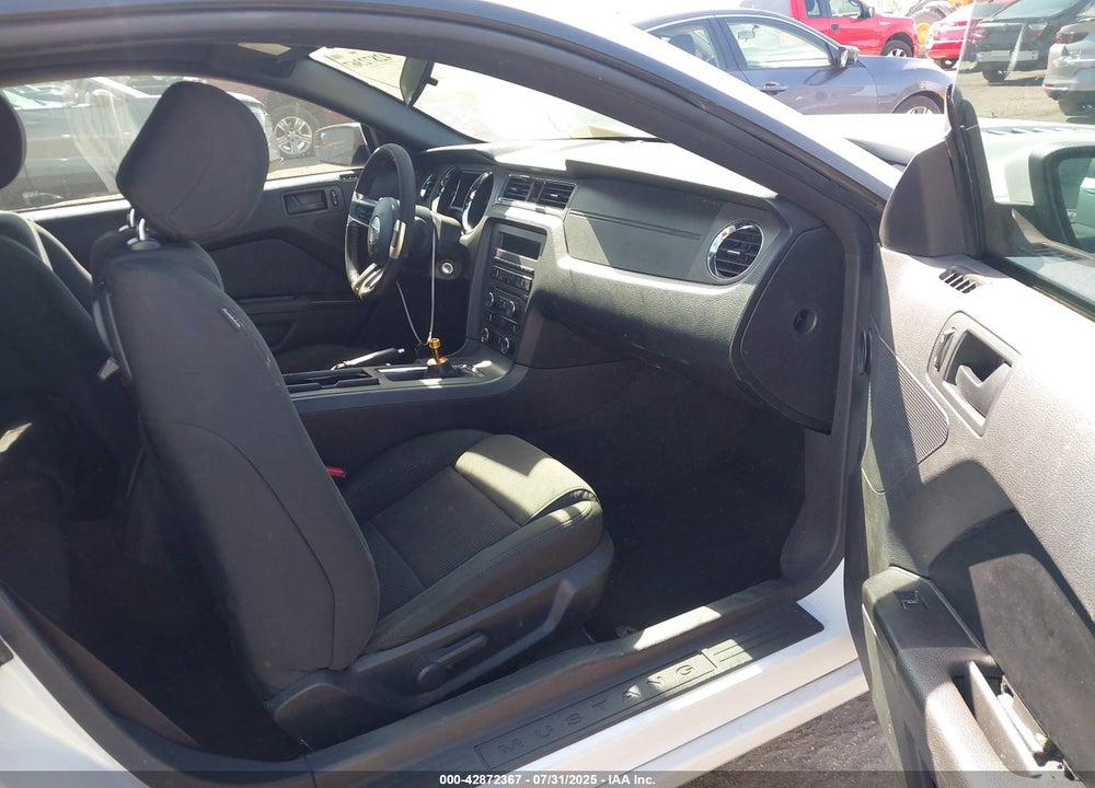 2014 FORD MUSTANG VIN: 1ZVBP8CF5E5309568