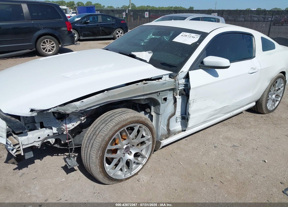 2014 FORD MUSTANG VIN: 1ZVBP8CF5E5309568