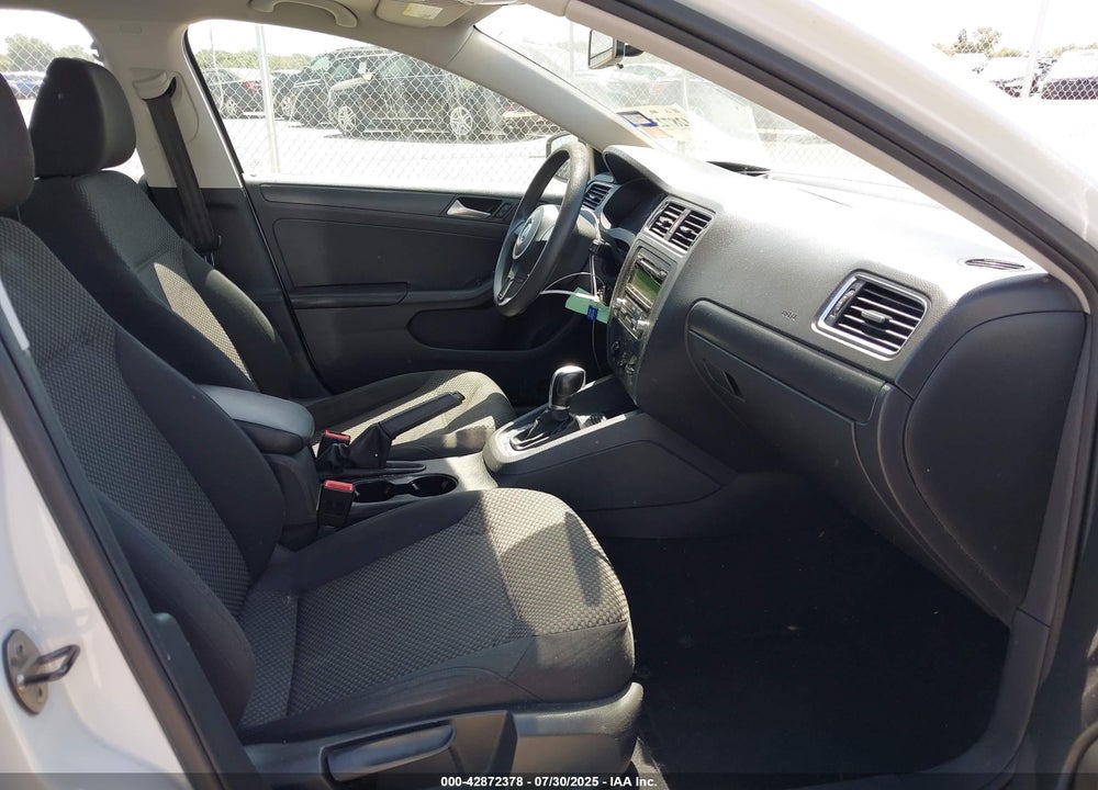 2014 VOLKSWAGEN JETTA VIN: 3VW2K7AJ2EM333093