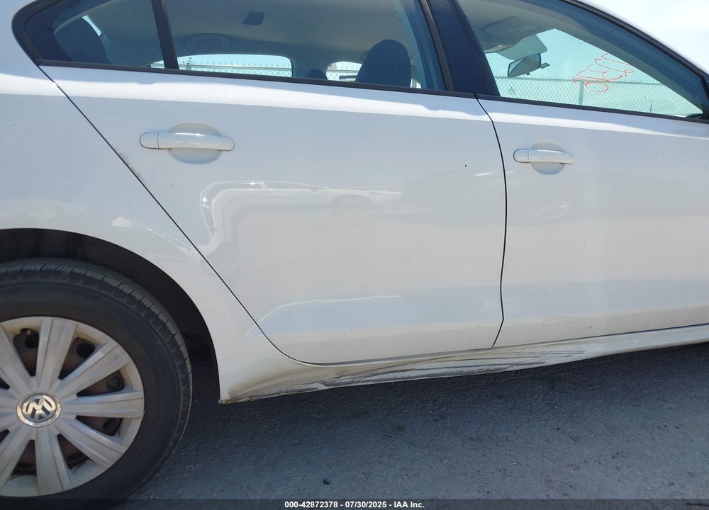 2014 VOLKSWAGEN JETTA VIN: 3VW2K7AJ2EM333093
