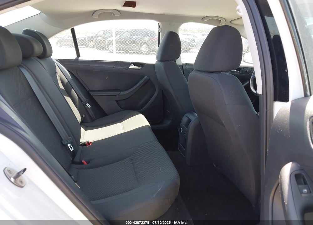 2014 VOLKSWAGEN JETTA VIN: 3VW2K7AJ2EM333093