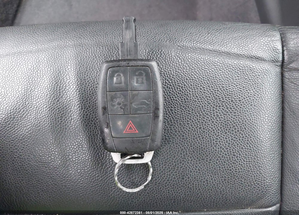 2011 VOLVO S40 VIN: YV1672MS4B2535217