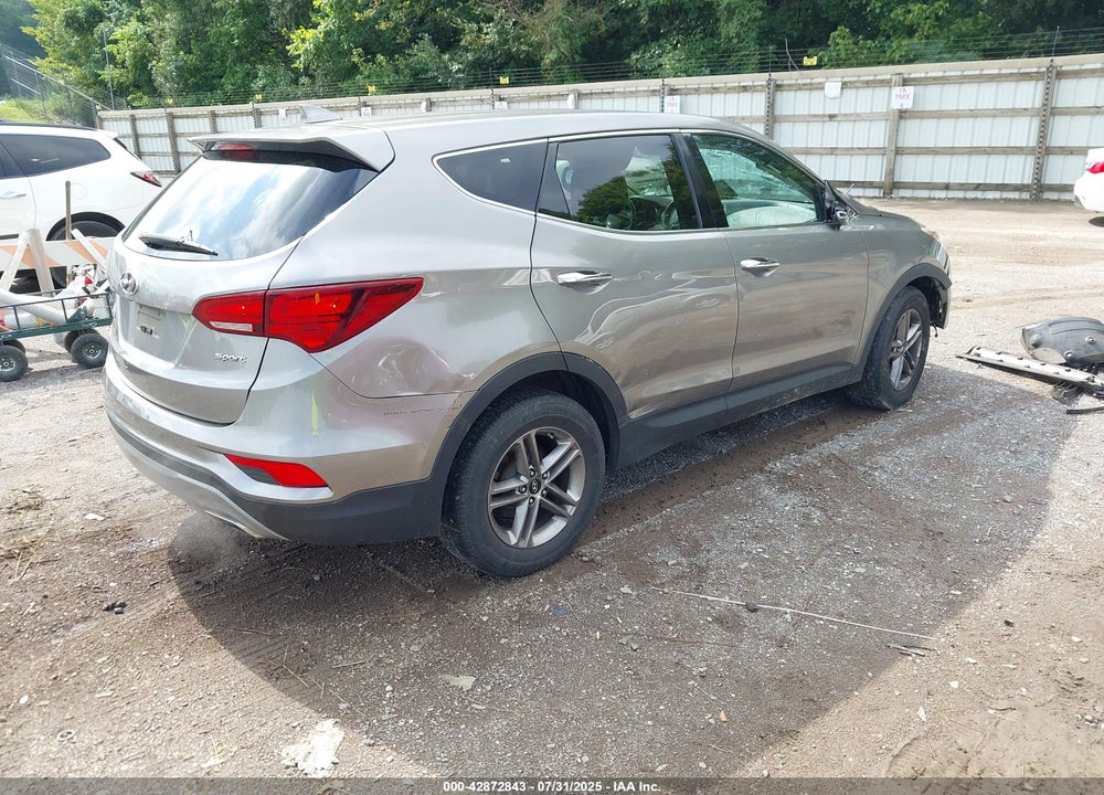 2017 HYUNDAI SANTA FE VIN: 5XYZT3LB5HG389317