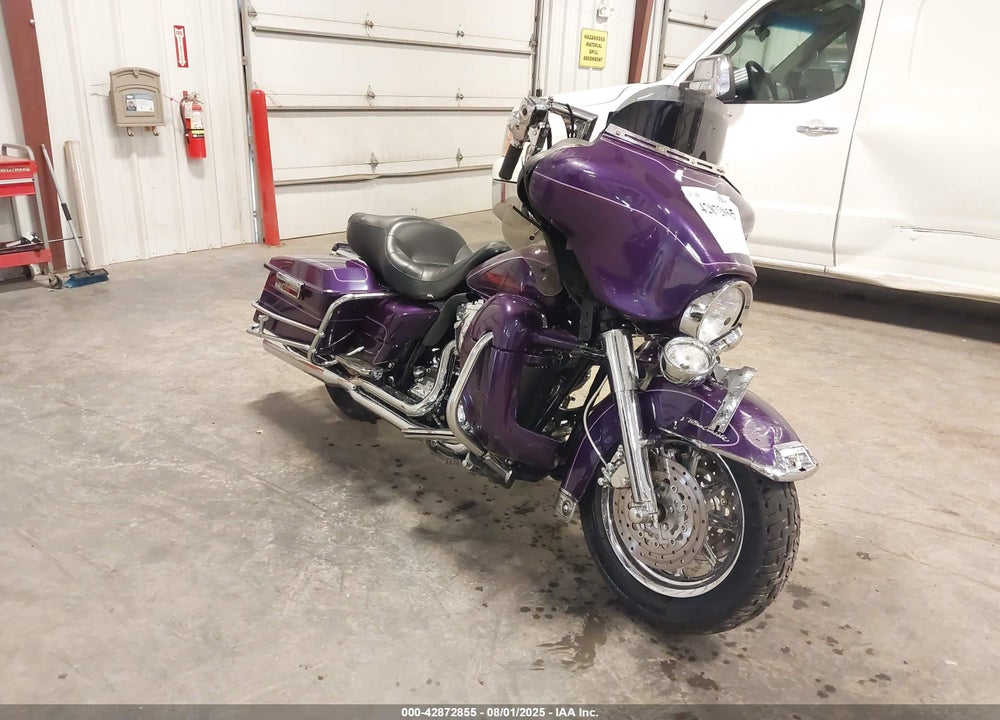 2007 HARLEY-DAVIDSON FLTC ULTRA SHRINE VIN: 1HD1FL4177Y651207