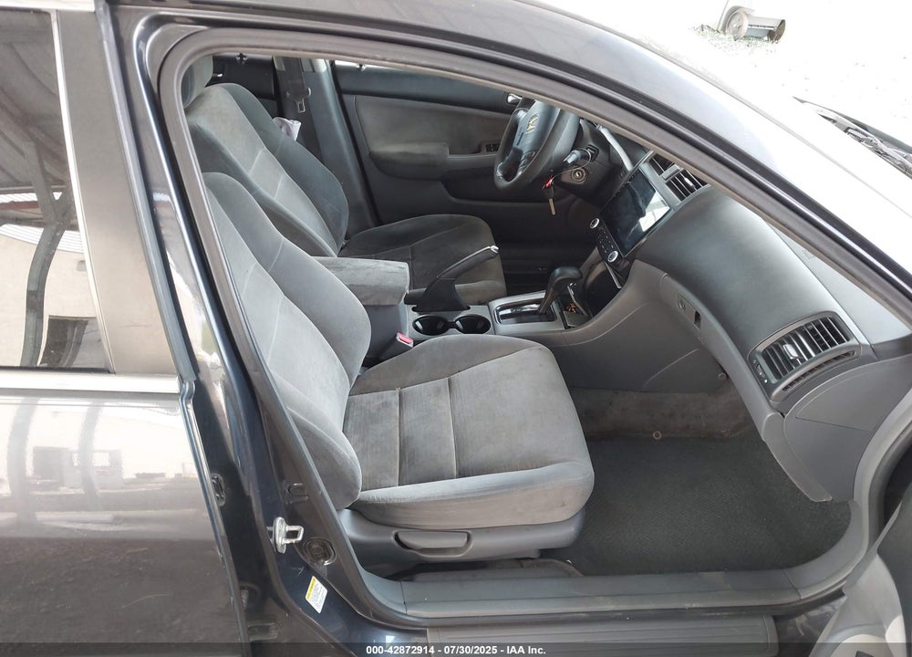 2007 HONDA ACCORD VIN: 1HGCM56747A057844