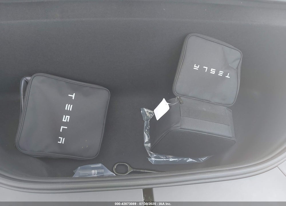 2025 TESLA MODEL X VIN: 7SAXCDE54SF468578