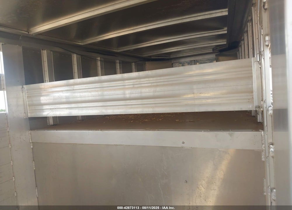 2024 FEATHERLITE LIVESTOCK TRAILER VIN: 4FGB22026RC163001
