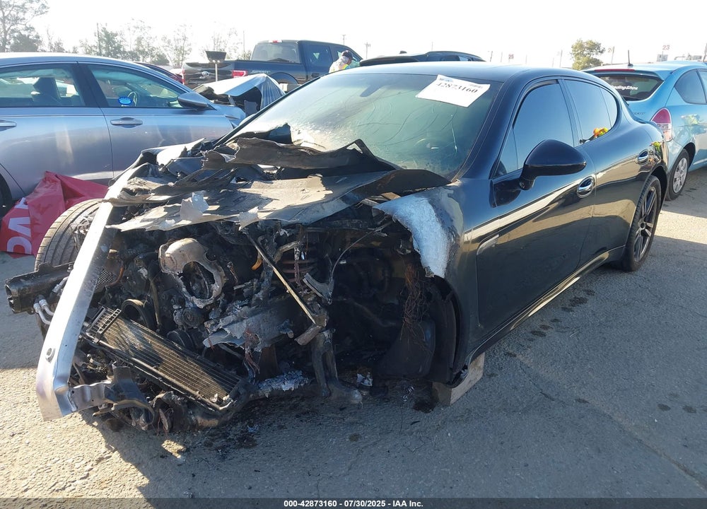 2014 PORSCHE PANAMERA VIN: WP0AA2A70EL011921