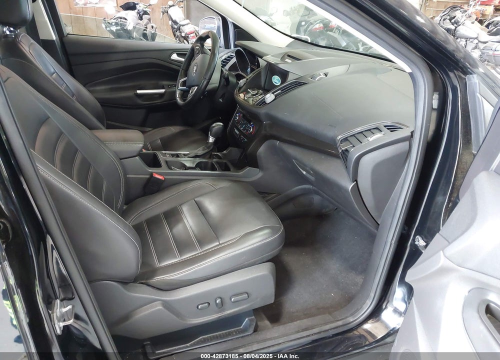 2017 FORD ESCAPE VIN: 1FMCU9J90HUB62035