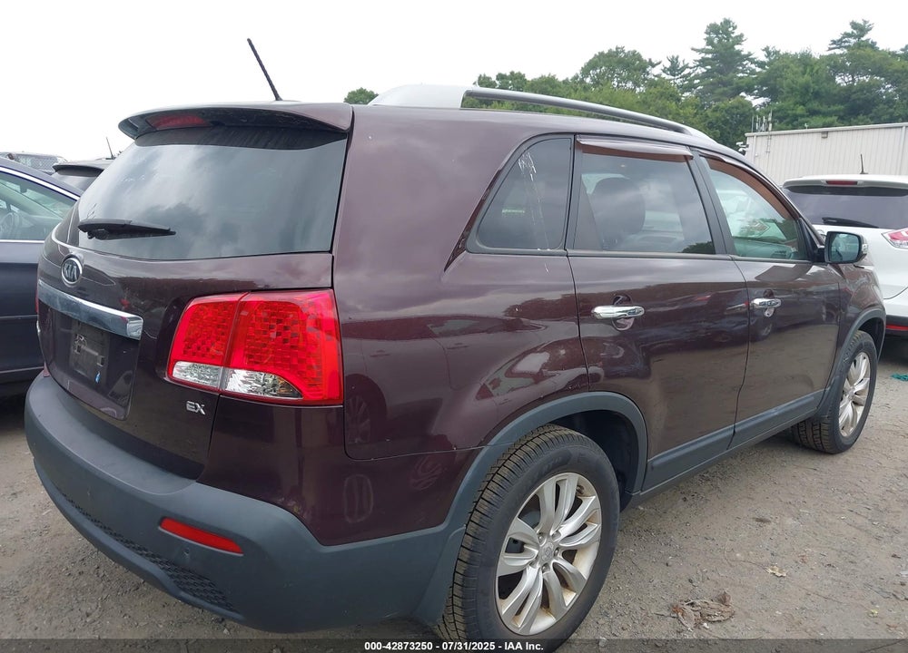 2011 KIA SORENTO VIN: 5XYKU3A12BG065550