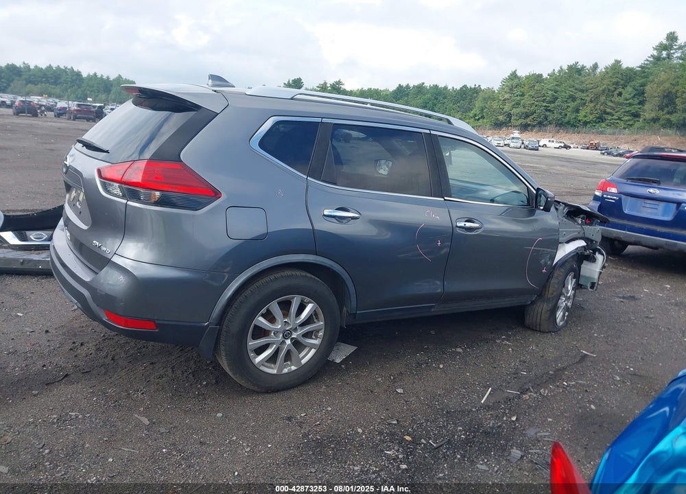 2017 NISSAN ROGUE VIN: JN8AT2MVXHW282240