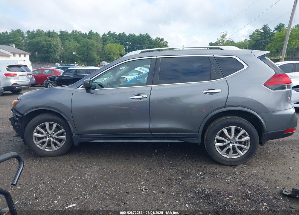 2017 NISSAN ROGUE VIN: JN8AT2MVXHW282240