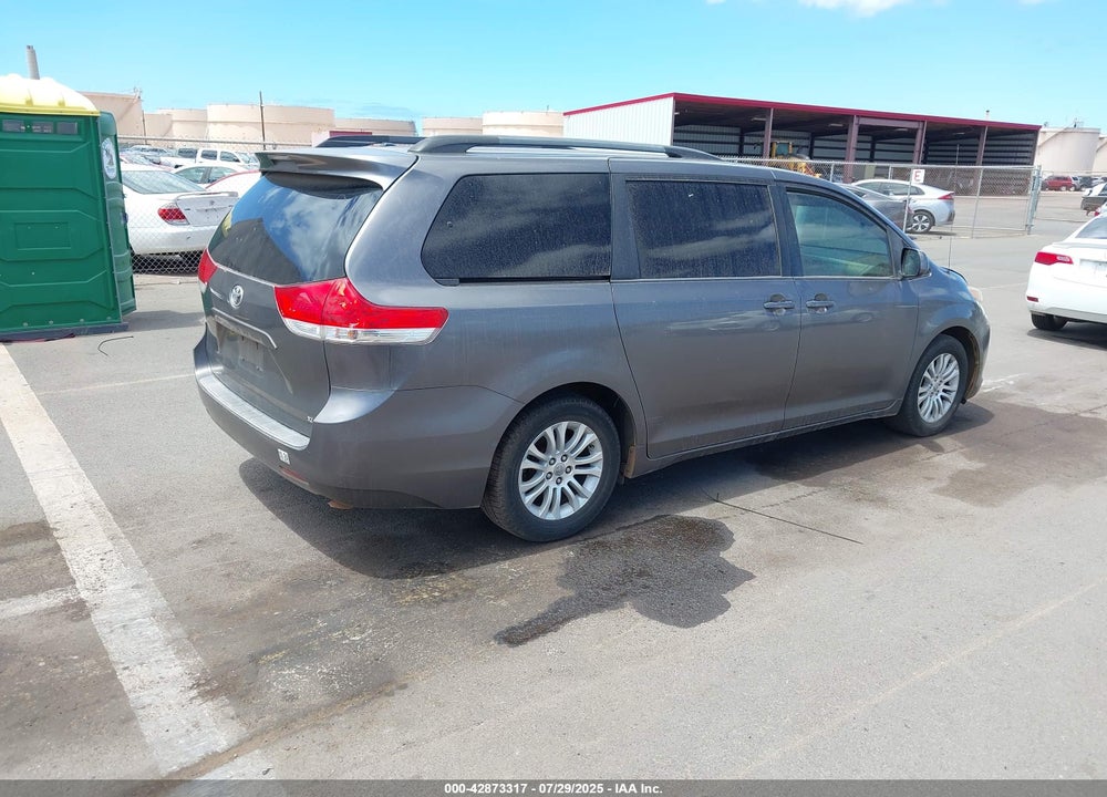 2014 TOYOTA SIENNA VIN: 5TDYK3DC2ES438980