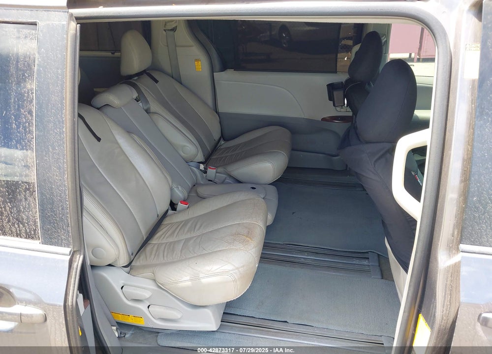 2014 TOYOTA SIENNA VIN: 5TDYK3DC2ES438980