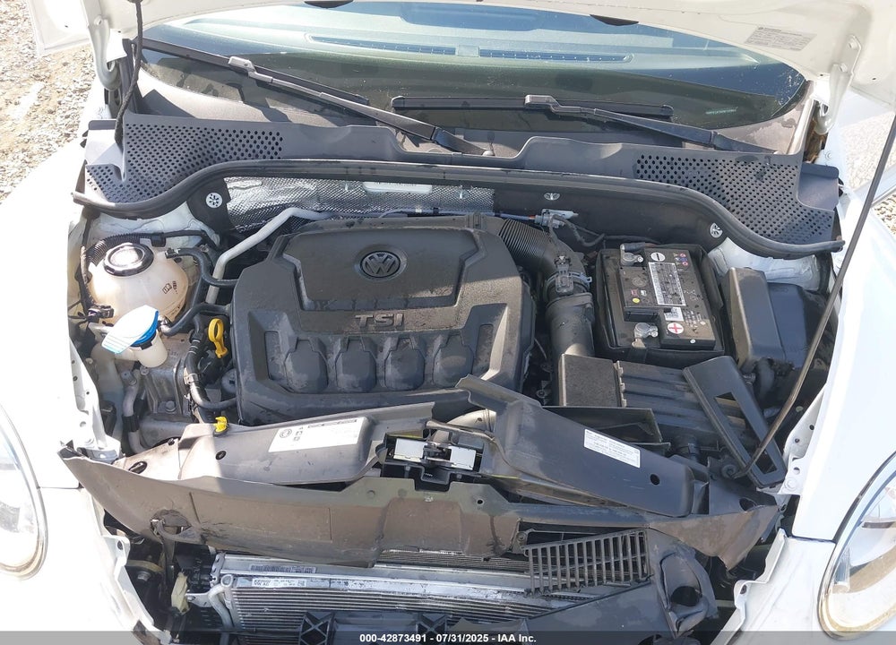 2019 VOLKSWAGEN BEETLE VIN: 3VWFD7AT5KM708869