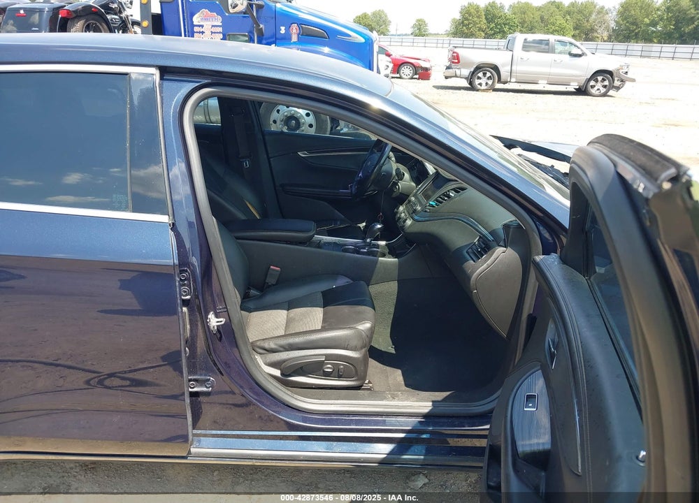 2017 CHEVROLET IMPALA VIN: 1G1105S33HU192231