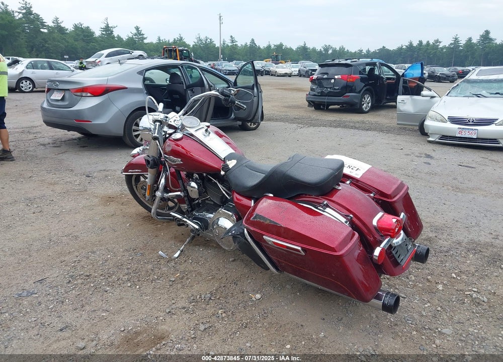 2016 HARLEY-DAVIDSON FLHR ROAD KING VIN: 1HD1FBM19GB668359