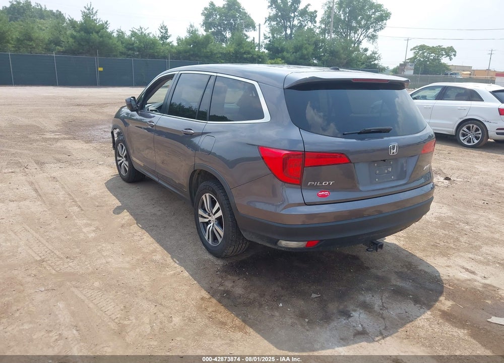 2017 HONDA PILOT VIN: 5FNYF6H56HB031478