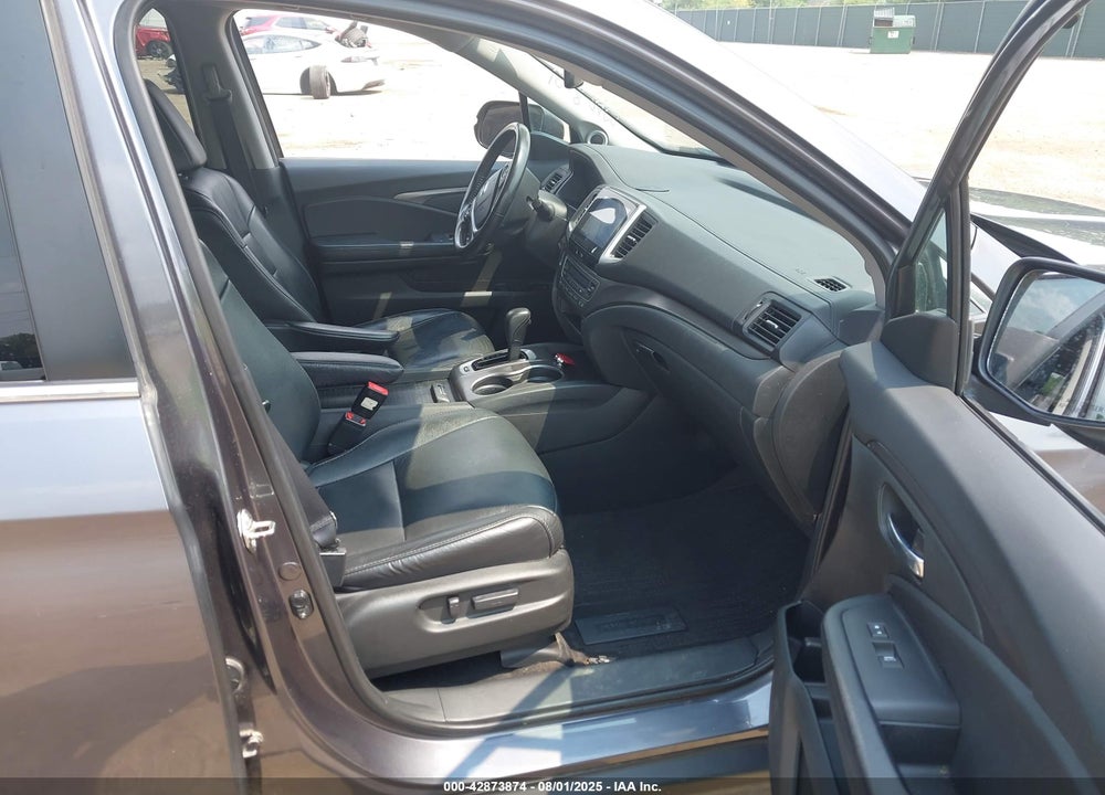 2017 HONDA PILOT VIN: 5FNYF6H56HB031478