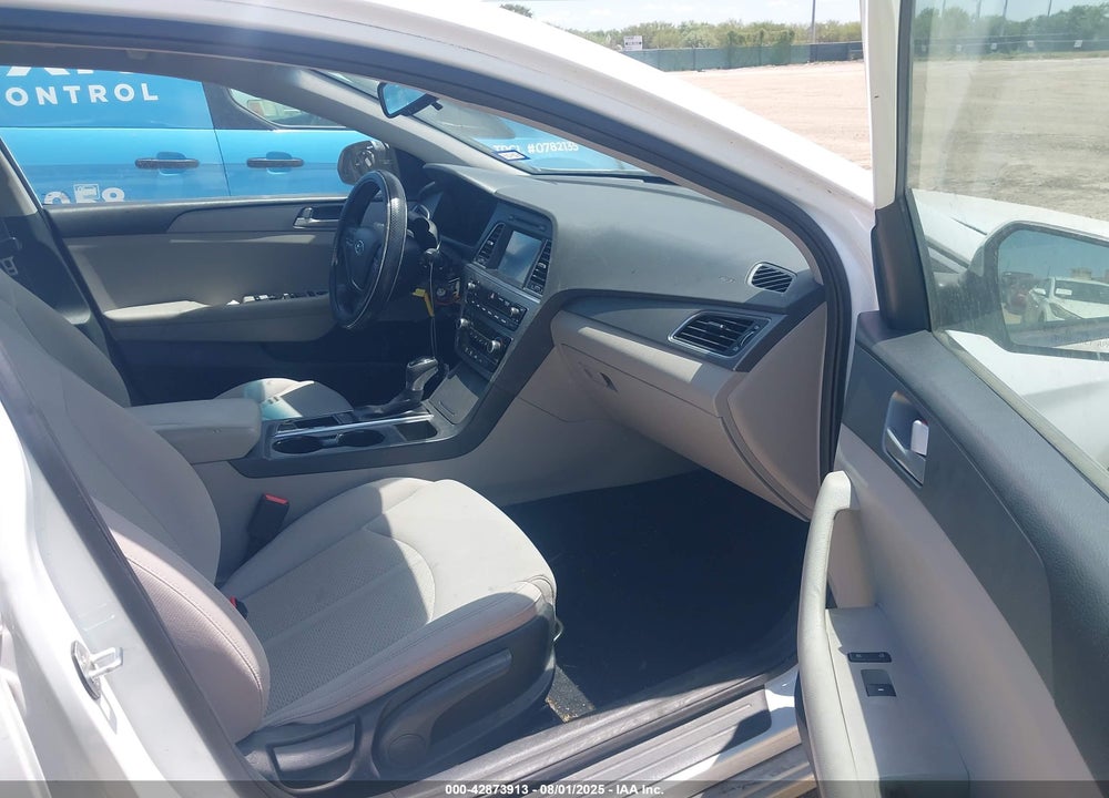 2016 HYUNDAI SONATA VIN: 5NPE24AF6GH322651