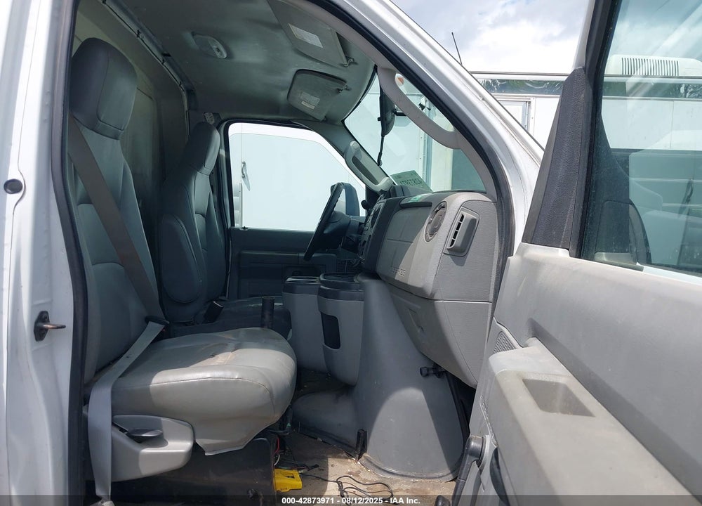 2011 FORD E-450 CUTAWAY VIN: 1FDXE4FL2BDA30083