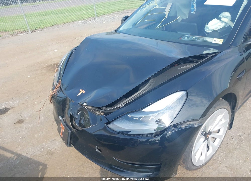 2023 TESLA MODEL 3 VIN: 5YJ3E1EAXPF585512