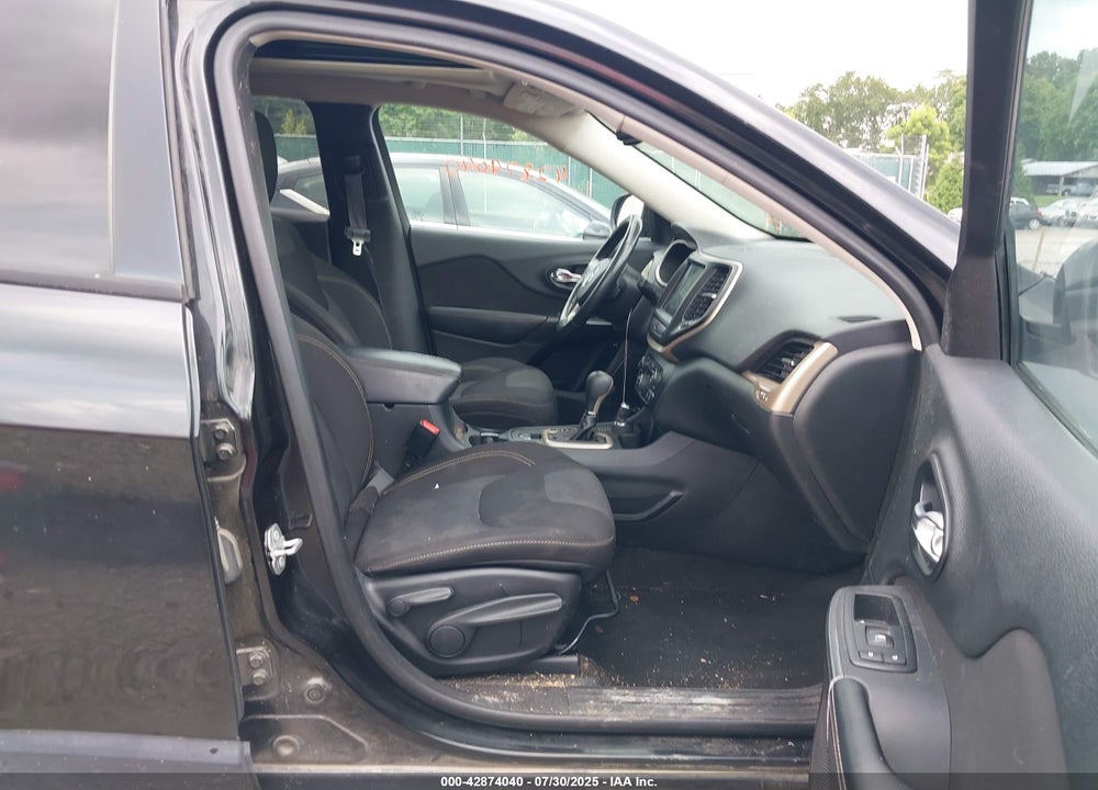 2015 JEEP CHEROKEE VIN: 1C4PJMCS6FW755434