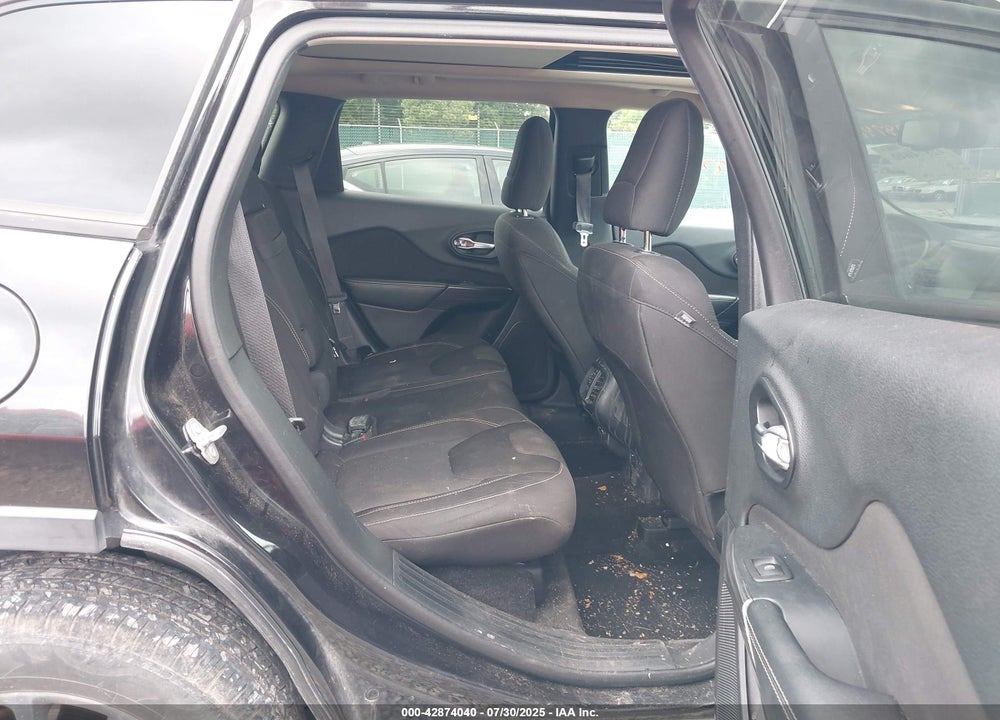 2015 JEEP CHEROKEE VIN: 1C4PJMCS6FW755434