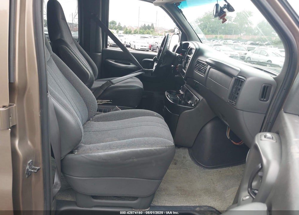 2002 GMC SAVANA VIN: 1GKFG15R621202815