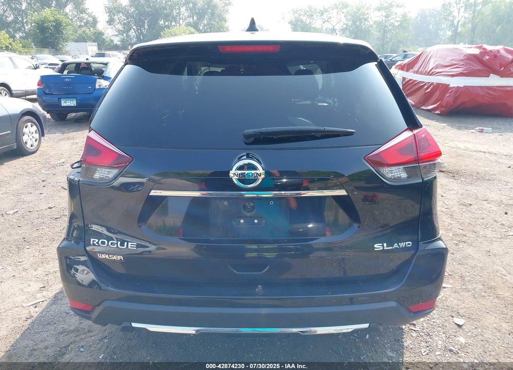 2018 NISSAN ROGUE VIN: JN8AT2MV4JW325153