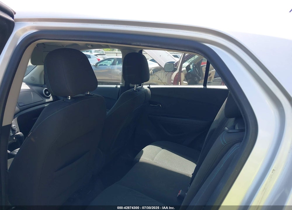 2015 CHEVROLET TRAX VIN: KL7CJKSB4FB057977