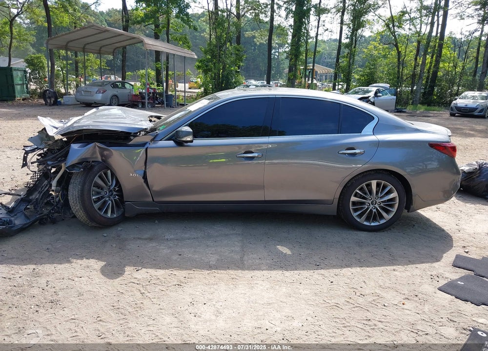 2019 INFINITI Q50 3.0T LUXE VIN: JN1EV7AR8KM552406