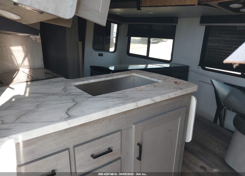 2021 KEYSTONE OUTBACK ULTRA-LITE 2 VIN: 4YDT2912XMB455313