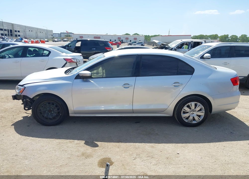 2014 VOLKSWAGEN JETTA VIN: 3VWD17AJ4EM245402