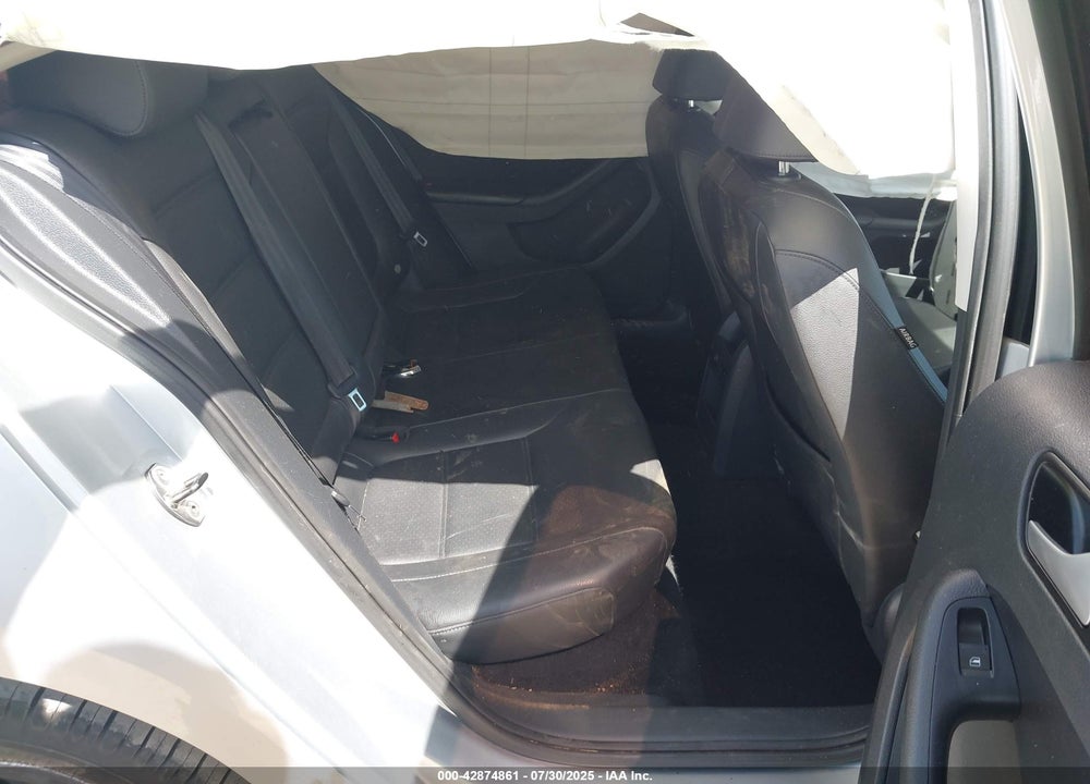2014 VOLKSWAGEN JETTA VIN: 3VWD17AJ4EM245402