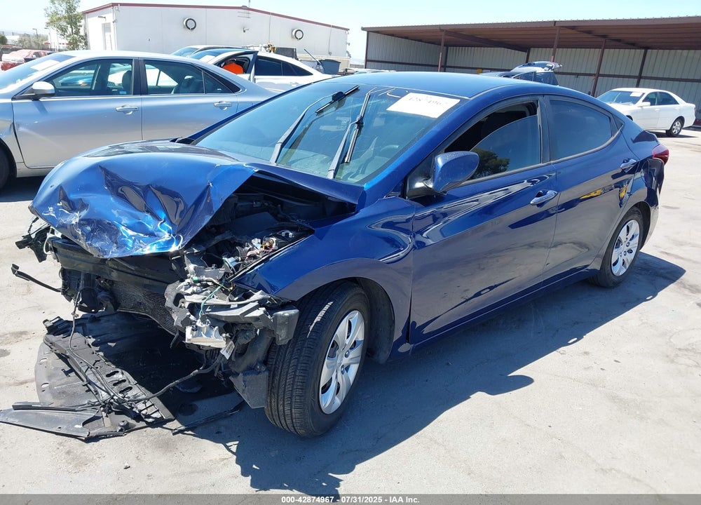 2016 HYUNDAI ELANTRA VIN: 5NPDH4AE9GH696043