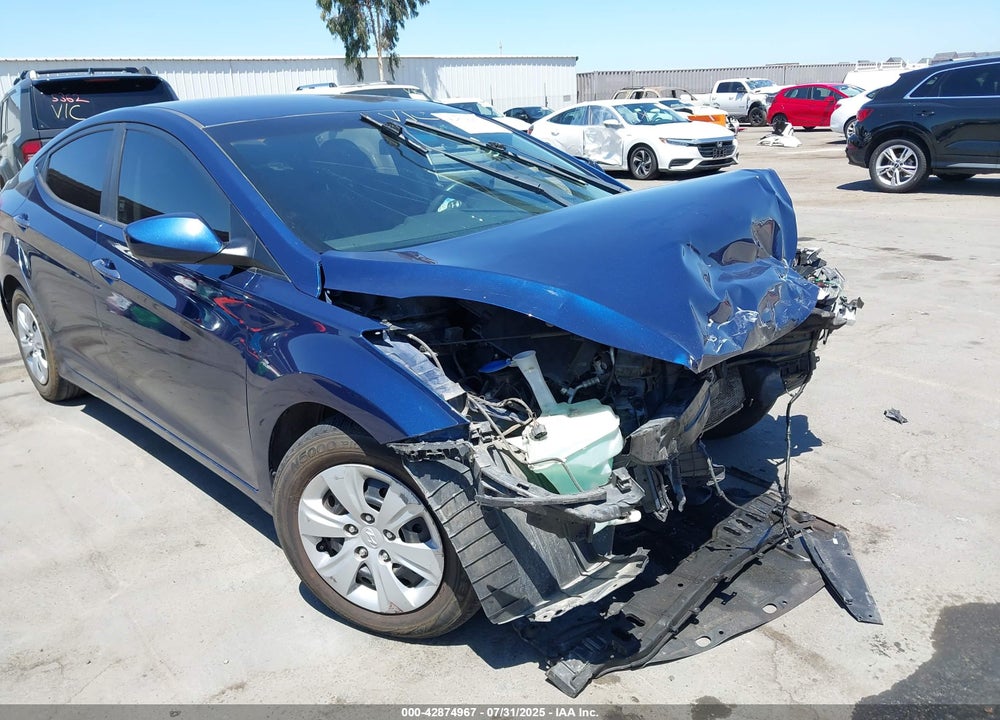 2016 HYUNDAI ELANTRA VIN: 5NPDH4AE9GH696043