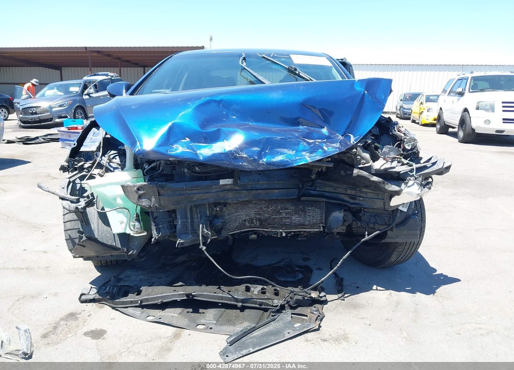 2016 HYUNDAI ELANTRA VIN: 5NPDH4AE9GH696043