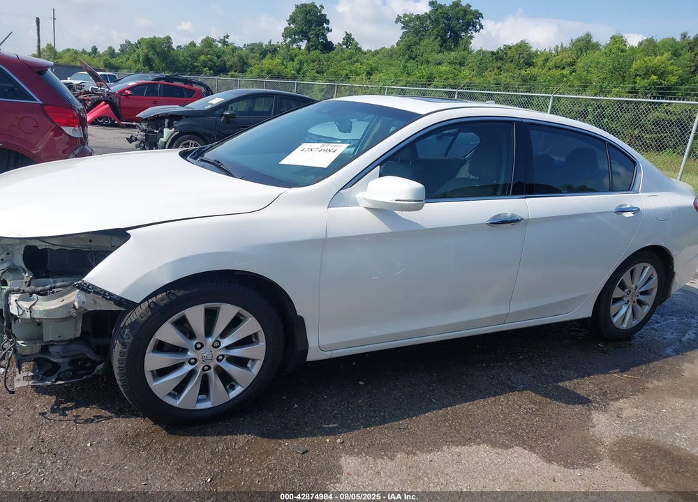 2013 HONDA ACCORD VIN: 1HGCR3F83DA001680